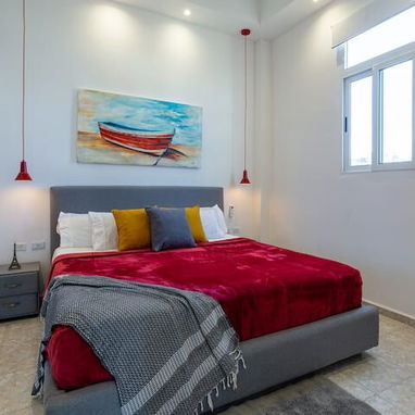 Hermoso apartamento de 2 recámaras disponible en Vedado, La Habana, Cuba - Img 125863215