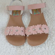 Sandalias para niñas🌸Sandalias para niñas🌸 📏Medida: 17cm 📲53902244 - Img 57416487