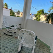 Se renta apartamento con Ecoflow en Playa 60 y 9na, cercano al centro de negocios y la escuela española. - Img 54991826