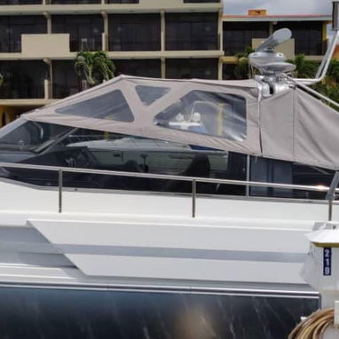 Yate en la marina Hemingway - 2/6