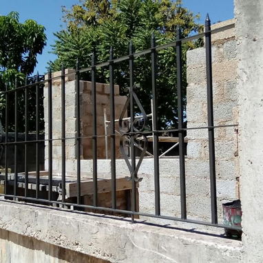 ( Tres en uno) La mejor oportunidad,  si piensa vivir en Cardenas , lo que te permite ,  construir la casa de tus sueños - 5/10