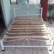 Cama de tubos con colchones confort originales - Img 55591556