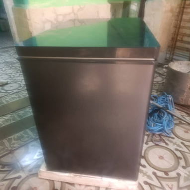 Venta de nevera de uso, en buen estado 7.2 pies con panel digital $ 220 usd o al cambio interesados al privado - Img 123493122