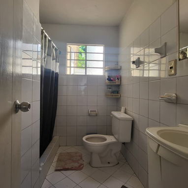 VENDO CASA INDEPENDIENTE EN EL BAHÍA HABANA DE ESTE/241 - 7/9