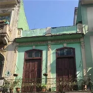 Se vende casa de 2 plantas en 1er piso en Centro Habana cerca de Galeano - Img 45674730