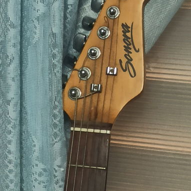 Guitarra electrica modelo Strat - Img 120661520
