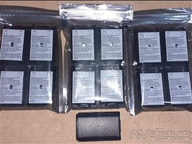 Cajita de pilas y tapas de goma analógica para mandos xbox 360 - Img main-image-46084925