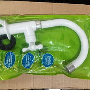 Llave plástica de cuello para fregadero - Img 57297338