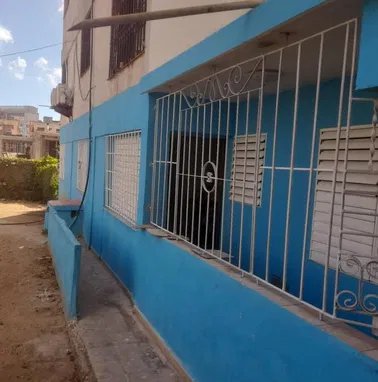Venta de Apartamento recién modelado de 3 habitaciones en el Vedado J y 9, cerca del malecón habanero y embajada de EEUU - Img 90235241