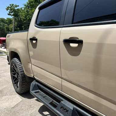 CHEVROLET COLORADO Z-71 - 4/9