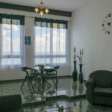 📱 Apartamento de Lujo con Vista al Mar y Paseos en Auto Clásico - Img 116115648