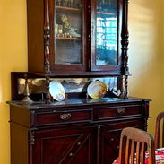 Mueble antiguo de caoba maciza - Img 57298349