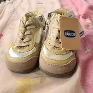 Tenis chicco con etiqueta para bebé de 22 meses - Img 54708153