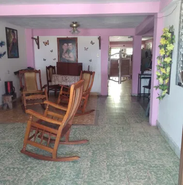 Venta de casa en Marimón,calle Raúl perozo entre 4ta y 5ta Reparto Marimón - Img 98035533