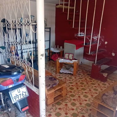 Casa Puerta de Calle  Sala , cocina , baño , 3 cuartos y terracita para tender ropa , placa Intermedia y techo viga y lo - 5/10