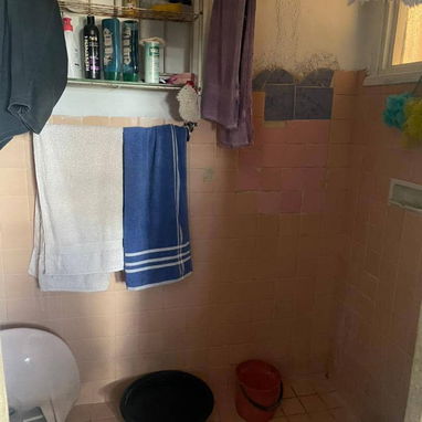 Venta de Apartamento en Centro Habana                         *CARACTERÍSTICAS*  * Edificio capitalista , se encuentra e - 6/7