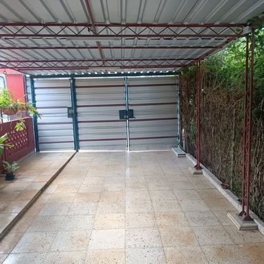 Se vende casa recién remodelada, con todo adentro. Solo es llevar sus artículos personales. - Img 124951388