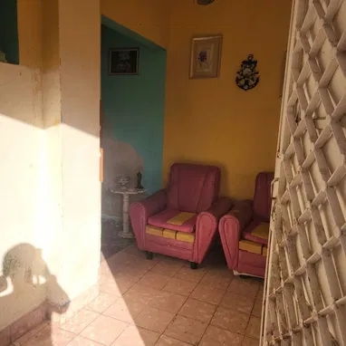 Venta de casa puerta de calle en el Reparto Rocafort - Img 121913748