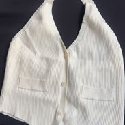 Top de cuello halter de color marfil, talla L - Img 56348767