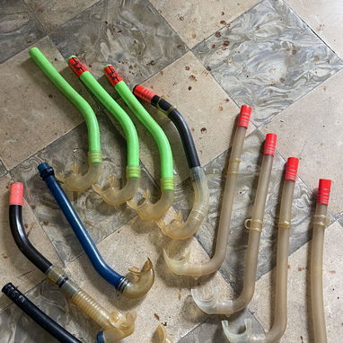 Aletas de buceo, snorkel, regulador, boquillas, chalecos - 3/4
