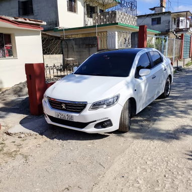 Peugeot 301 año 2017 tiene alarma gps en luces tiene 500 usd gomas nueva en musica tiene 2000 usd y todo funciona al 1 - Img 124290412