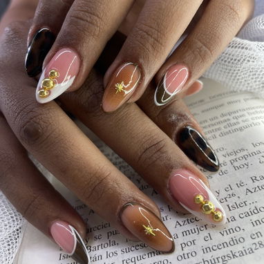 Manicurista - Img 121994220