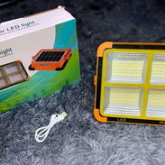 Lámpara Solar LED – Iluminación potente y portátil - Img 55081337