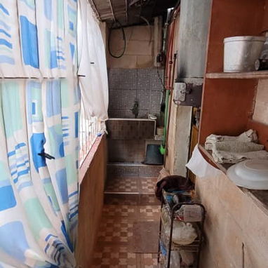 APTO 2DO PISO CERCA DE E Y 19 VEDADO 4/4, BALCÓN A LA CALLE CERRADO, PLACA LIBRE, GARAGE, 2 BAÑOS 53356139 - 3/10