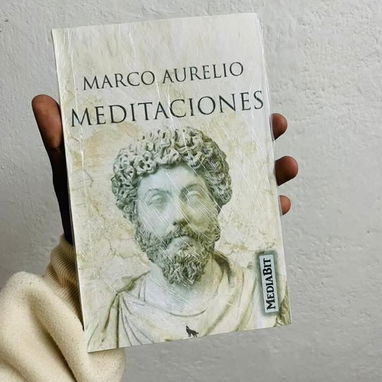 Libros por encargo y disponibles en físico - 4/10