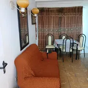 Vendo apartamento en micro x ,6to piso de 2 cuartos,en 4500 usd con todo adentro - Img 57629199
