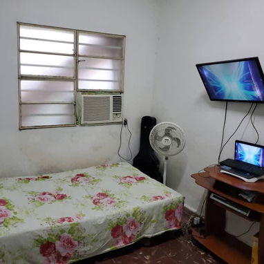 *$14.000usd. Se ajusta vacía. En venta casa en Marianao. Pogolotti. Cuadra bastante tranquila. - Img 123066468