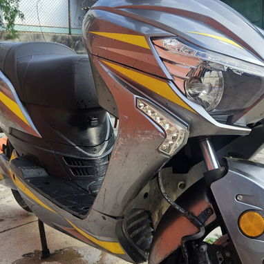 Moto electrica de uso. Bateria nueva - Img 122344141