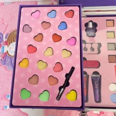Maleta de maquillaje - Img 123147394