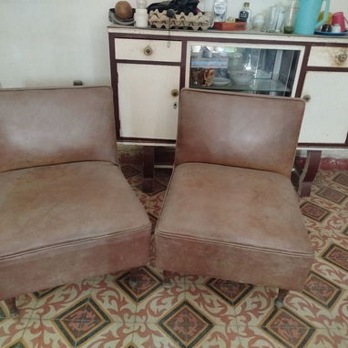 Juego de 2 Butacones de madera forro de vinil - 2/4