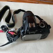 Vendo cámara fotográfica NIKON D3' 100, lente AF-SD X Zoom- Nikkor 18-55 mm g/ 3.5-5.6 G ED II. NUEVA - Img 45785529