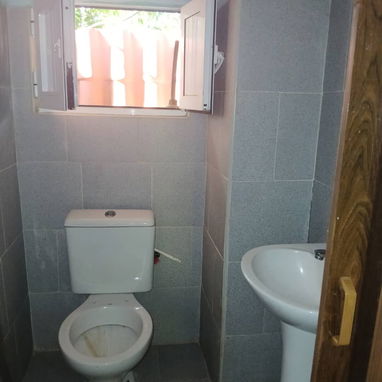 Venta de Casa independiente se deja equipada con muebles y electrodomesticos para llegar y vivir. - Img 123640062