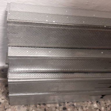 Vendo 10 planchas de pladur (20 USD c/u) con los perfiles correspondientes para su montaje - 2/3