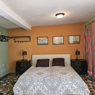 Renta LINEAL o POR NOCHES! Hostal en el Vedado COMPLETAMENTE EQUIPADO - Img 109481429