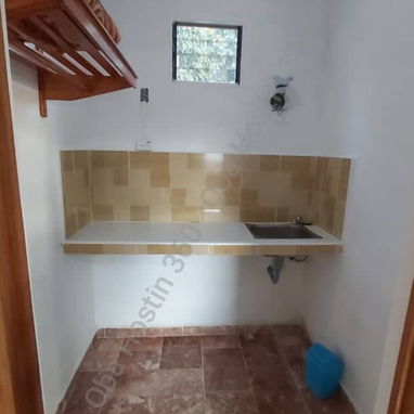 RENTA hostal de 4 habitaciones con Qba Hostin en PLAYA LA BOCA, TRINIDAD. - 8/10
