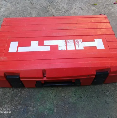 Chipijama Hilti TE 76P 220V y disco de corte 9" - Img 98041235