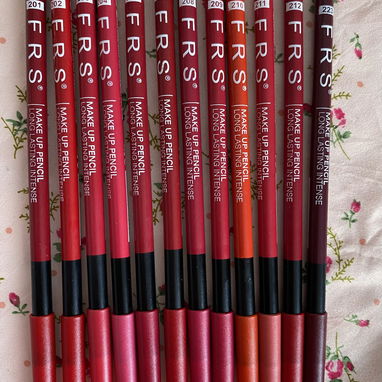Venta de maquillaje - 6/10