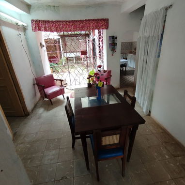 Casa en la Habana Vieja en bajos, no se va la luz en el casco historico - Img 121496611