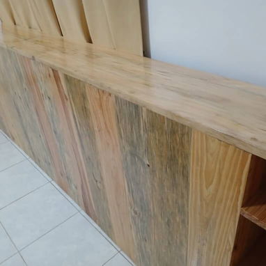 Espaldar de cama en Madera con estantes laterales - Img 122025025