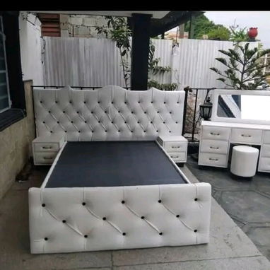 Cama Tapizada + ENVÍO GRATIS + Mesitas de Noche - 3/6