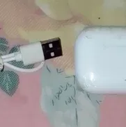 Vendo manos libre original de iPhone - Img 50538932