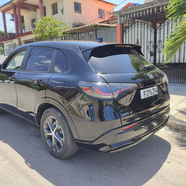 Honda HRV del 2025 ví 20 mil millas el full límite viene con todo los Tiki soy el dueño necogio sin intermediarios 33 k - 2/5