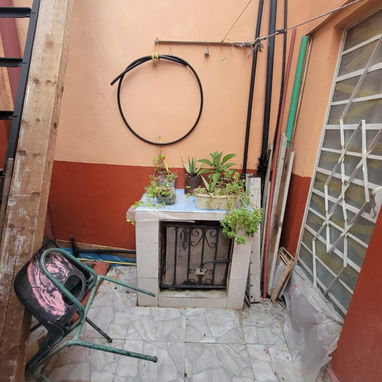 Casa puerta calle en marianao de 4/4 avenida 51 y 90 cerca del Ménendez  ,es gas de la calle - 2/10