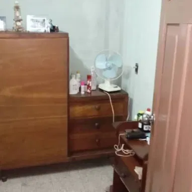 Se alquila linda y grande casa para una familia - 6/10