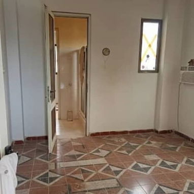 Vendo o permuto por menor y vuelto zonas HVieja Stos Suárez Víbora Plaza y oigo propuestas. - Img 118396345