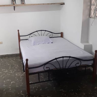 Se rentan 2 apartamentos en línea y B , vedado - Img 123042524